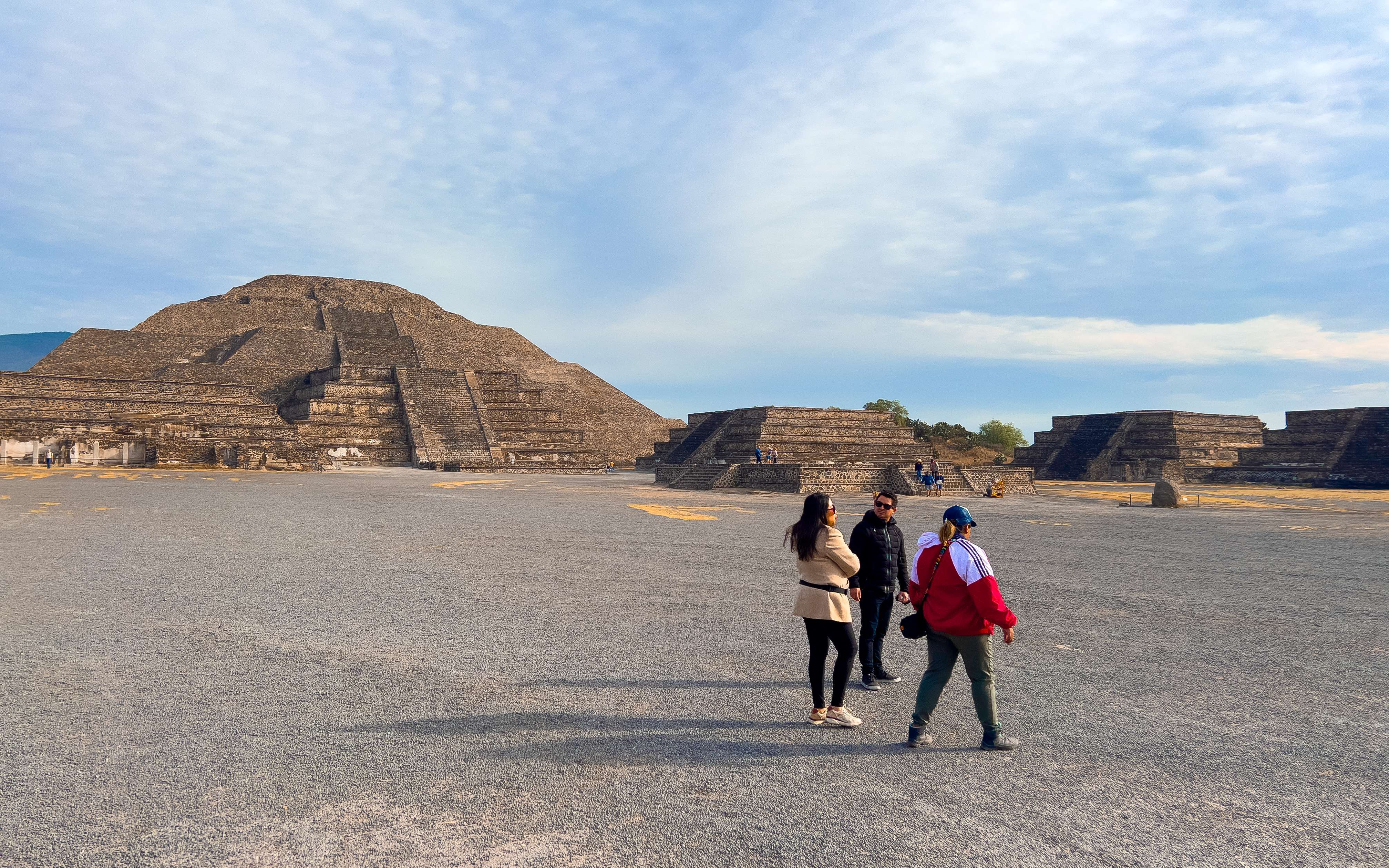 Teotihuacán a pie con guía local - Imagen 3