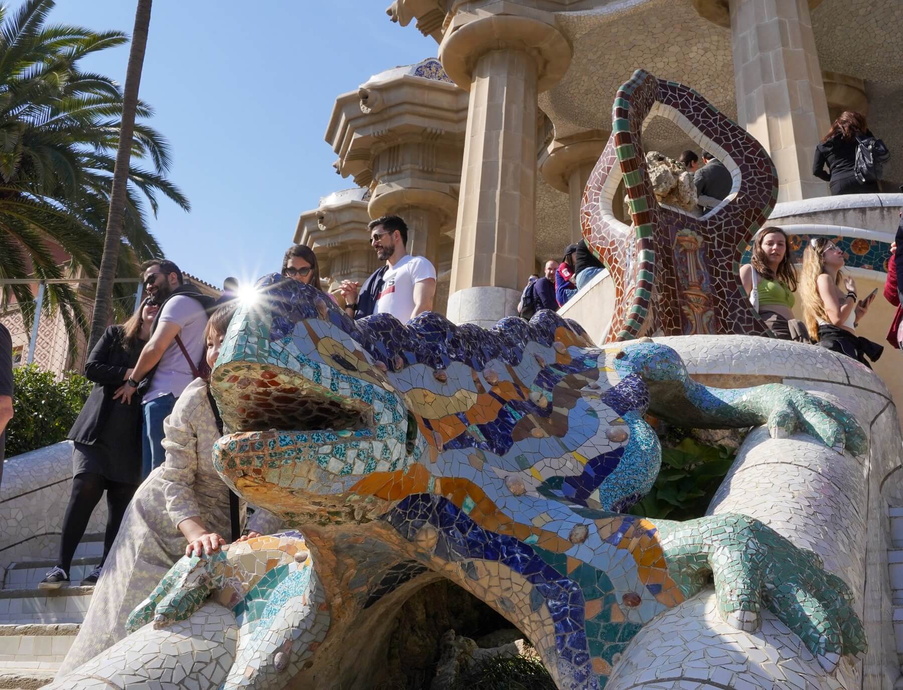 Visita guiada rápida a la Sagrada Familia y al Parque Güell con acceso a la torre, traslado no incluido. - Imagen 2