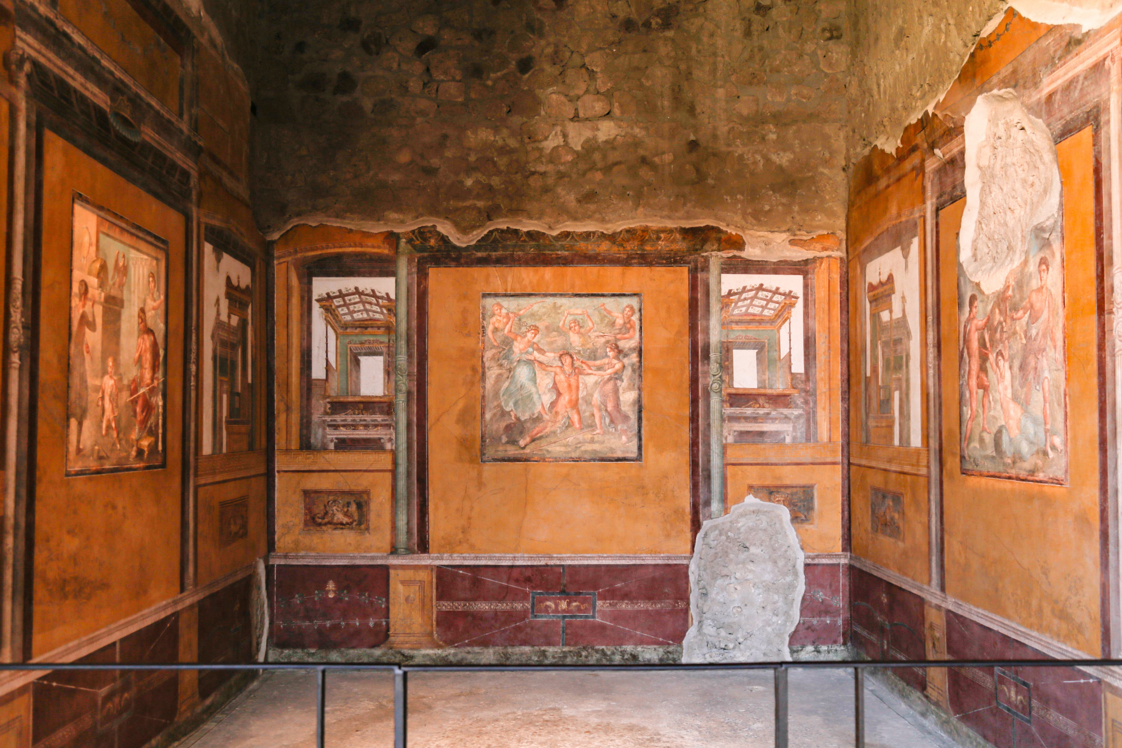 Tour of Pompeii: Guided Walk with Priority Access (AM Departure) - Imagen 3