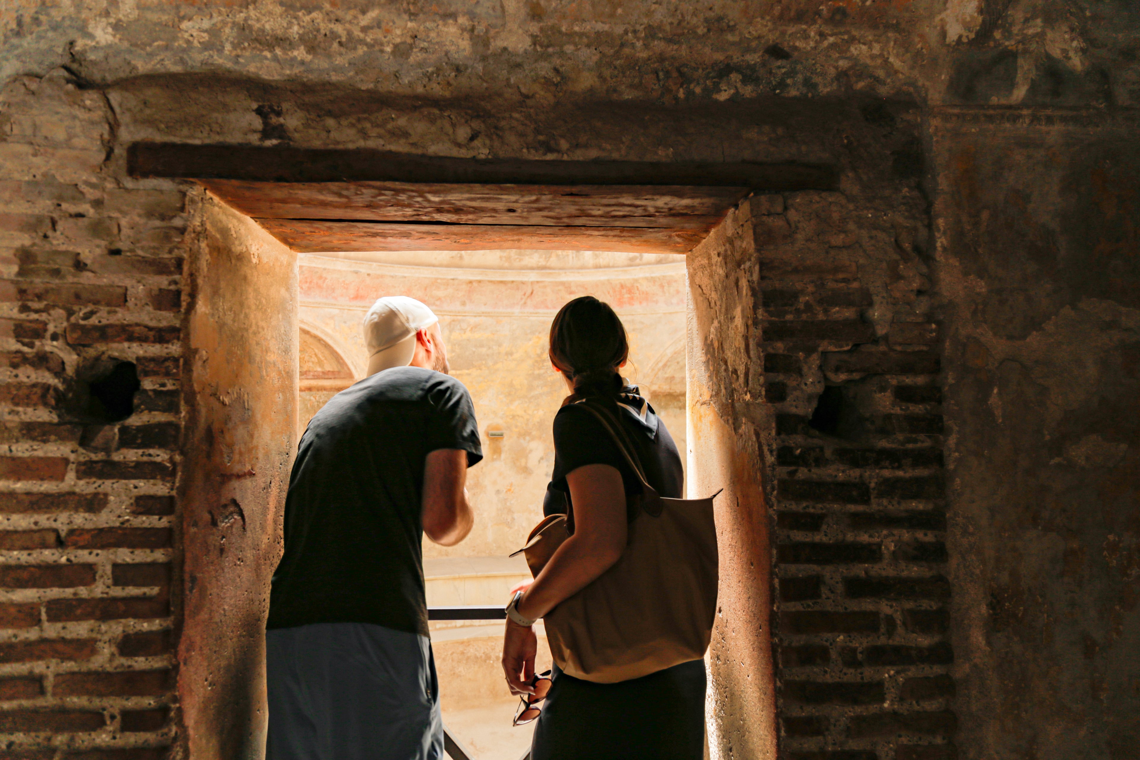 Semi-Private Tour of Pompeii & Mt. Vesuvius with Priority Access from Positano - Imagen 3