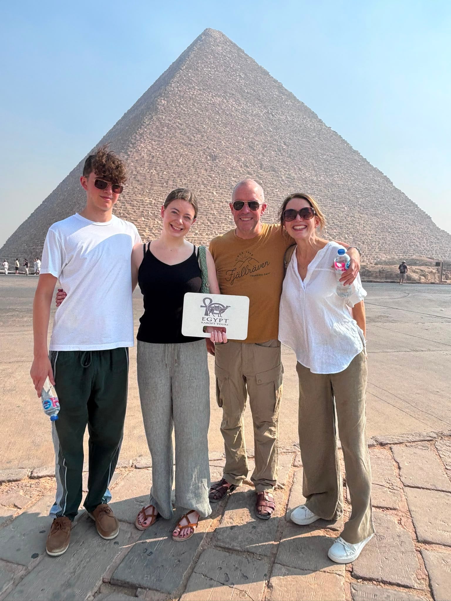 Excursión VIP de lujo a las pirámides de Giza, el Gran Museo Egipcio y crucero por el Nilo. - Imagen 2