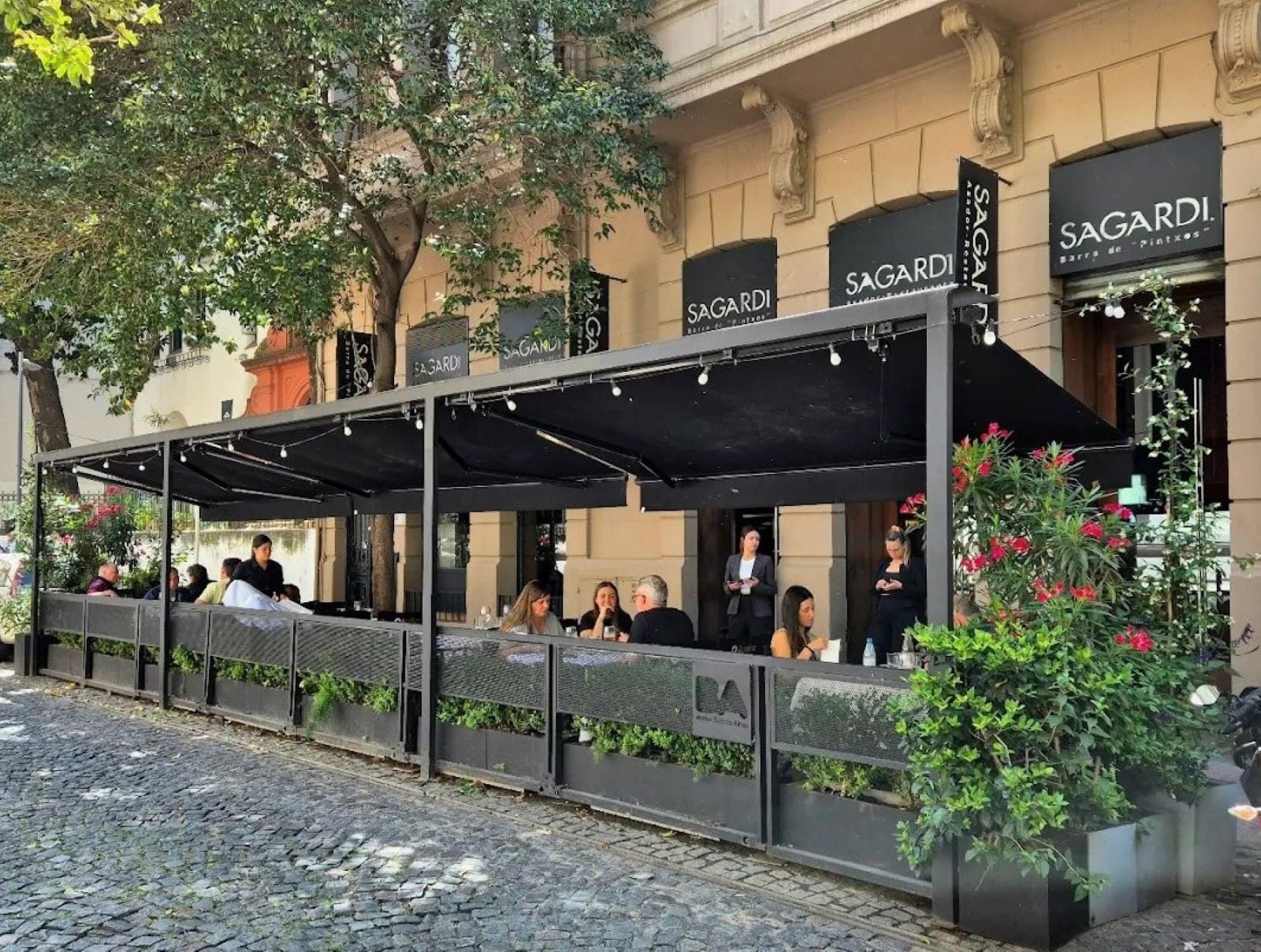 Sagardi: Menú Barra de Pintxos en el Corazón de San Telmo - Imagen 4
