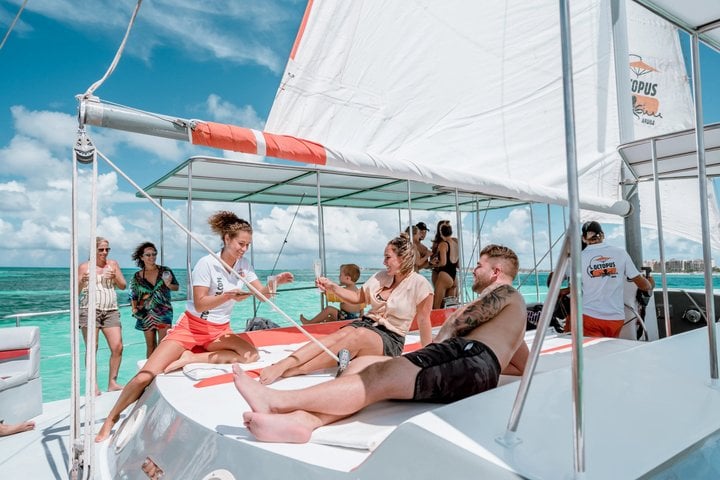 Crucero de snorkel por Aruba hasta el naufragio del Antilla con brunch incluido. - Imagen 4