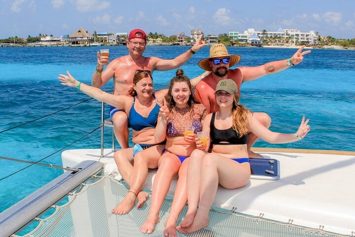 Isla Mujeres con snorkel y barra libre - Imagen 2