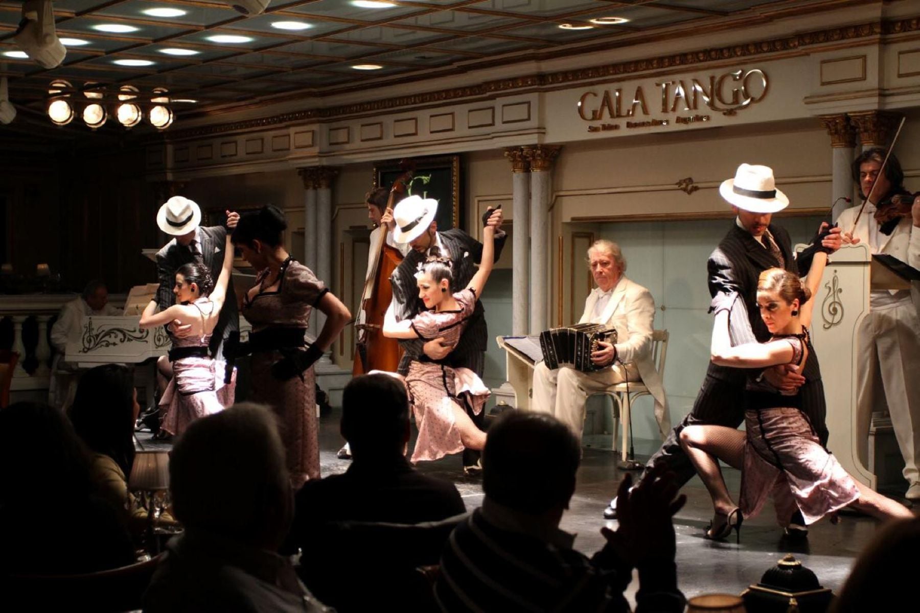 Cena Gourmet y Show de Tango en Gala Tango - Imagen 2