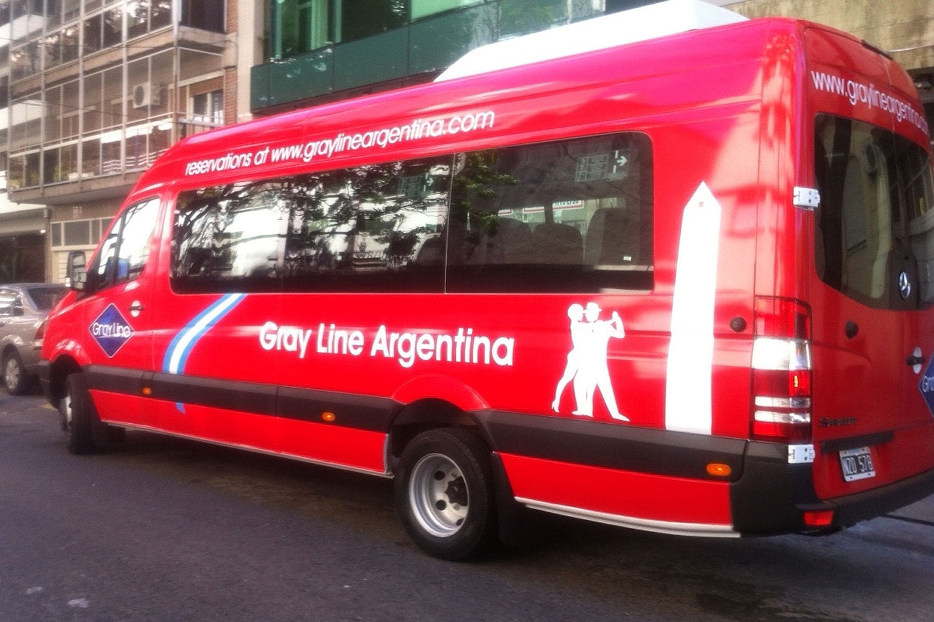 Traslado Privado desde Aeropuerto Bariloche hasta Hotel Zona centro o viceversa - 4 a 10 personas - Imagen 3