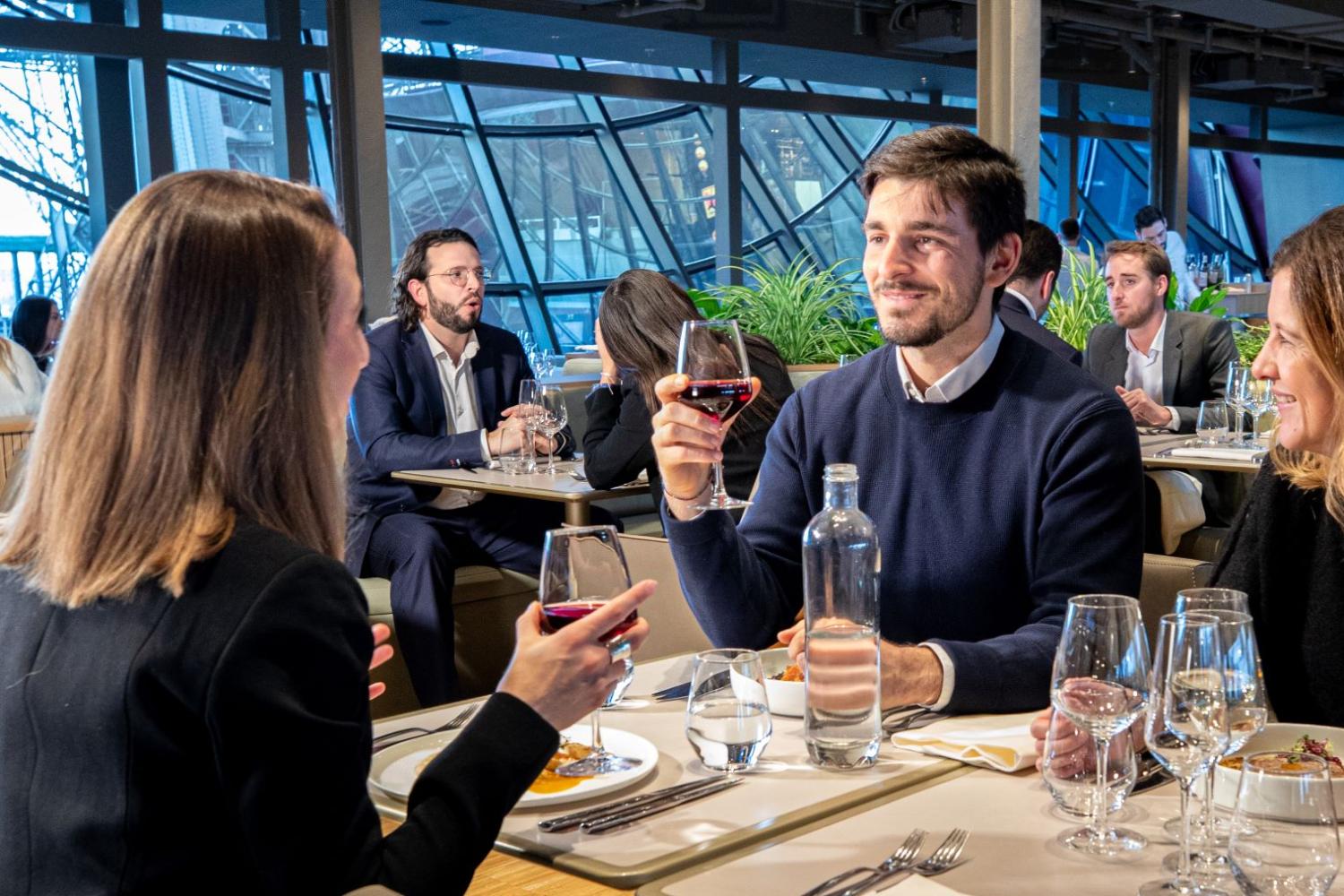 Cena en el restaurante de la Torre Eiffel 'Madame Brasserie' (acceso reservado) - Imagen 2