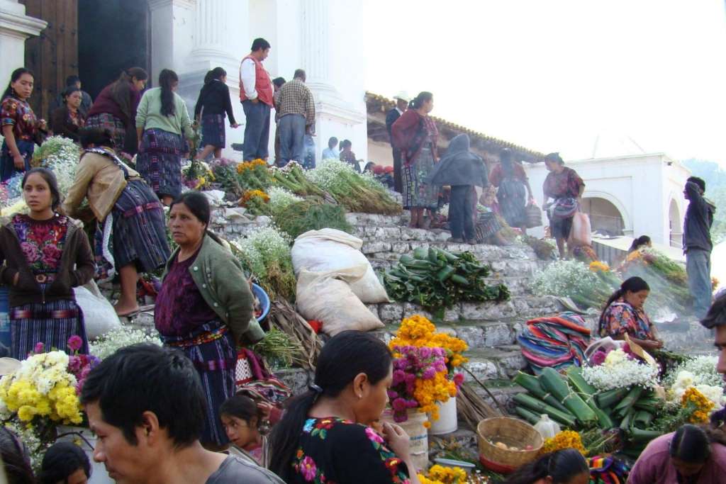 Excursión de día completo a Chichicastenango y Lago de Atitlán - Imagen 3