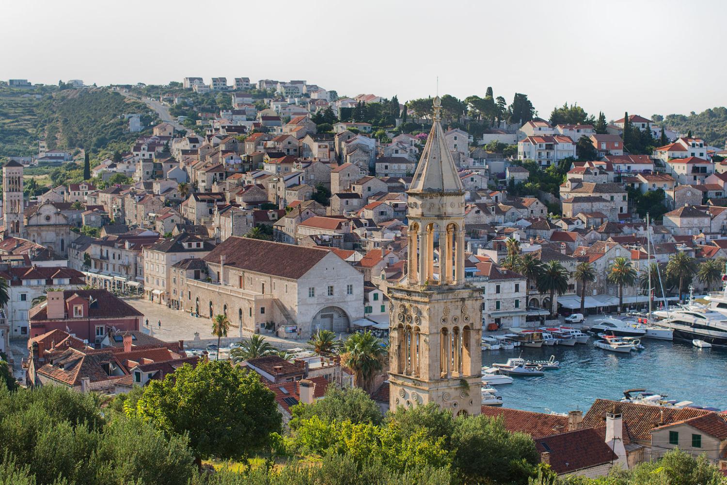 Tour en grupo pequeño a la Cueva Azul, Vis y Hvar de isla en isla - Imagen 3