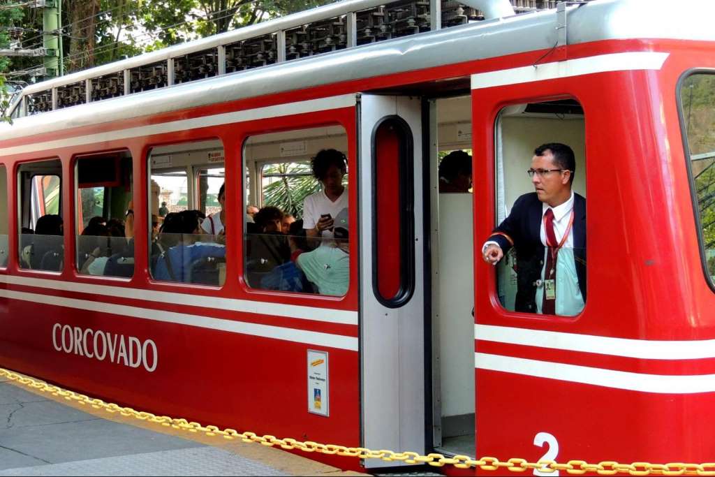 Visita al Corcovado con Cristo Redentor y parada en Maracana - Imagen 4