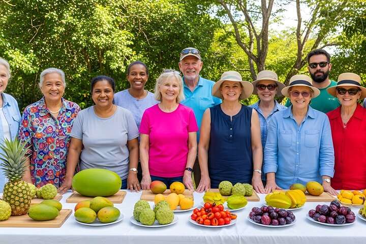 Tour de degustación de frutas tropicales y exóticas en los mercados de Panamá - Imagen 2