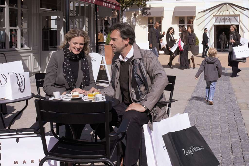 La Vallée Village Outlet Shopping - Imagen 2
