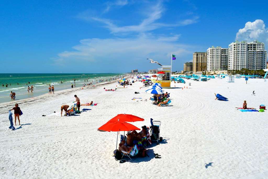 Disfrute de la hermosa playa Clearwater - Imagen 4