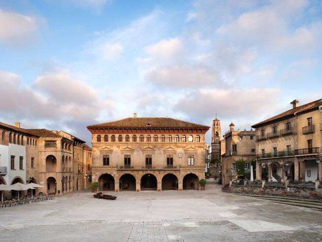 Visite el Poble Espanyol - Imagen 1