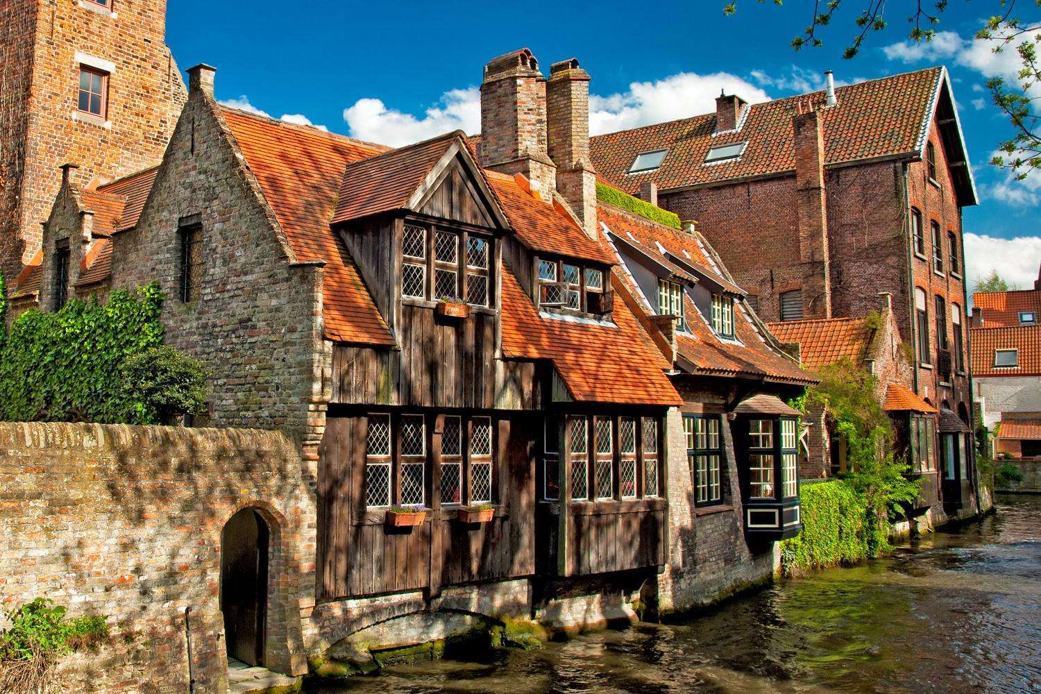 Excursión de día completo a Brujas desde Ámsterdam - Imagen 1