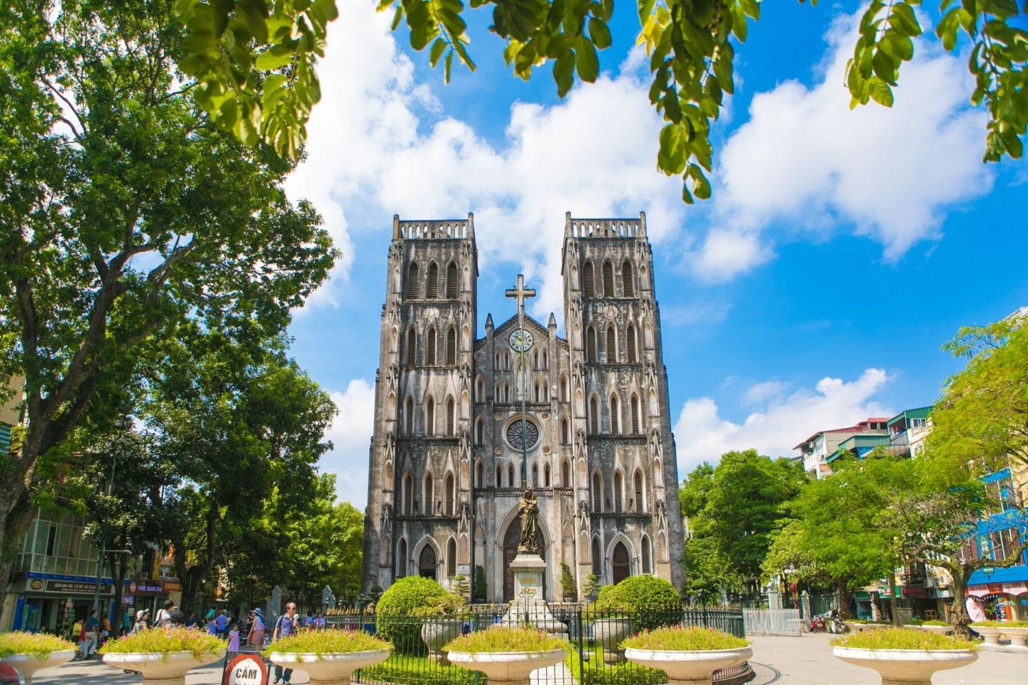Discover Hidden Hanoi by Walking in French Quarter - Imagen 1