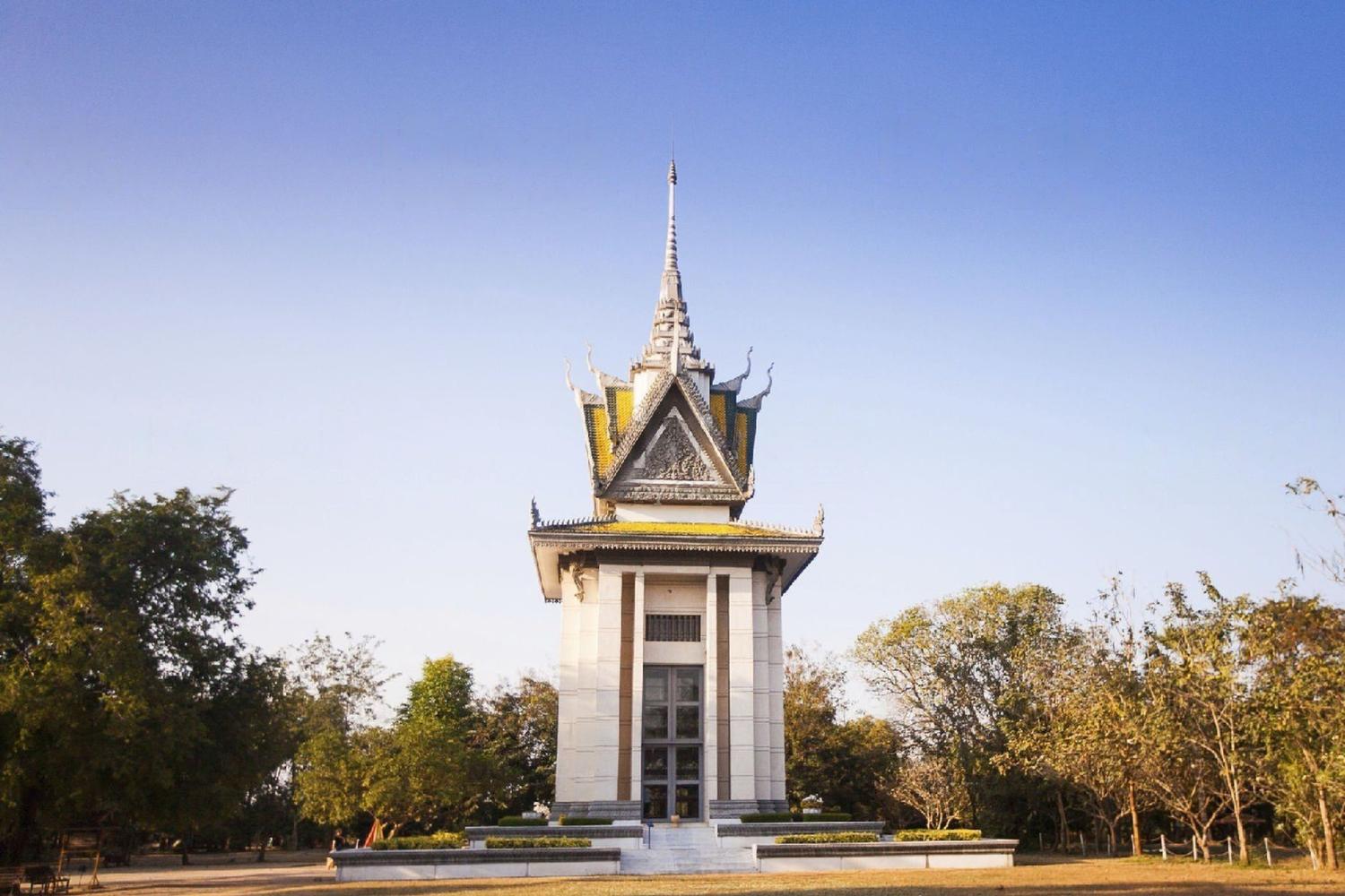 S21 y Killing Fields en Tuk Tuk - Imagen 1