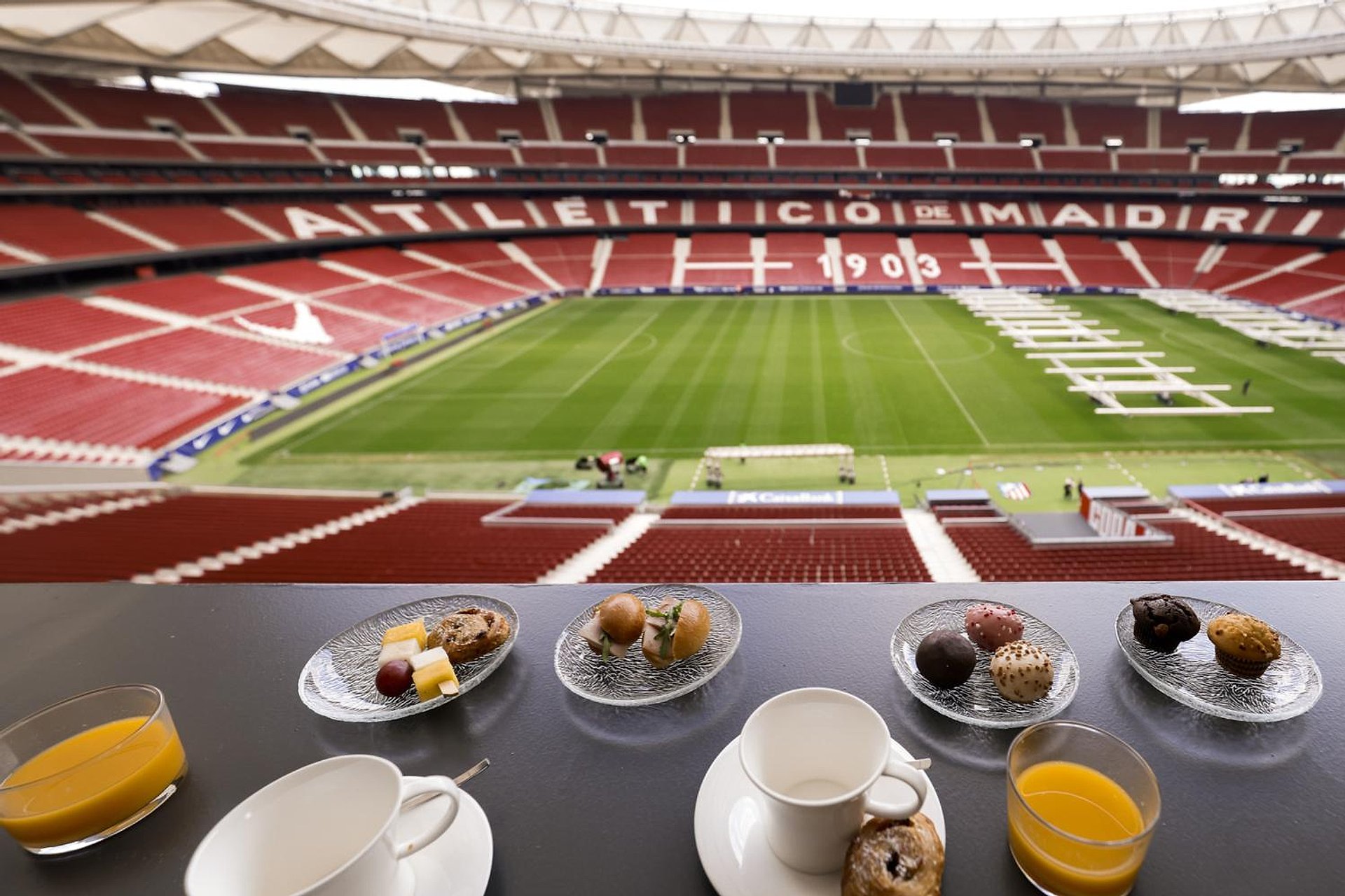 Atletico Madrid Premium Tour and Breakfast - Imagen 1