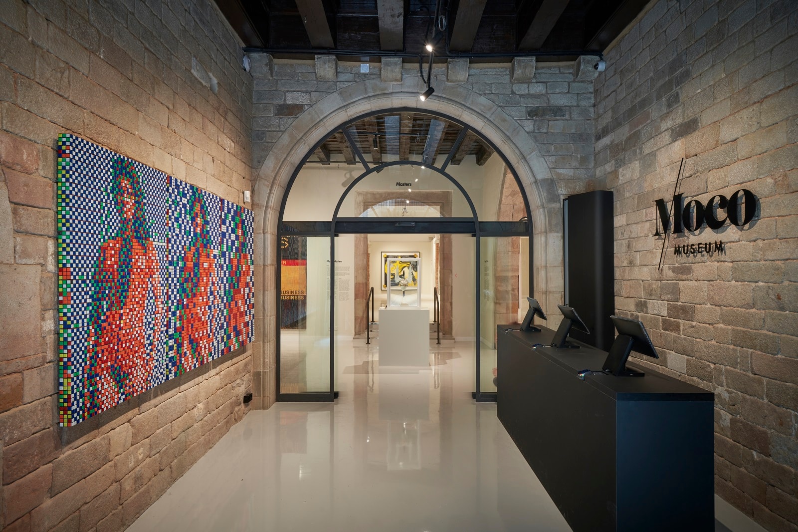 Tour de Museos: Visita Guiada por el Museo Picasso y entrada opcional al Museo Moco - Imagen 1