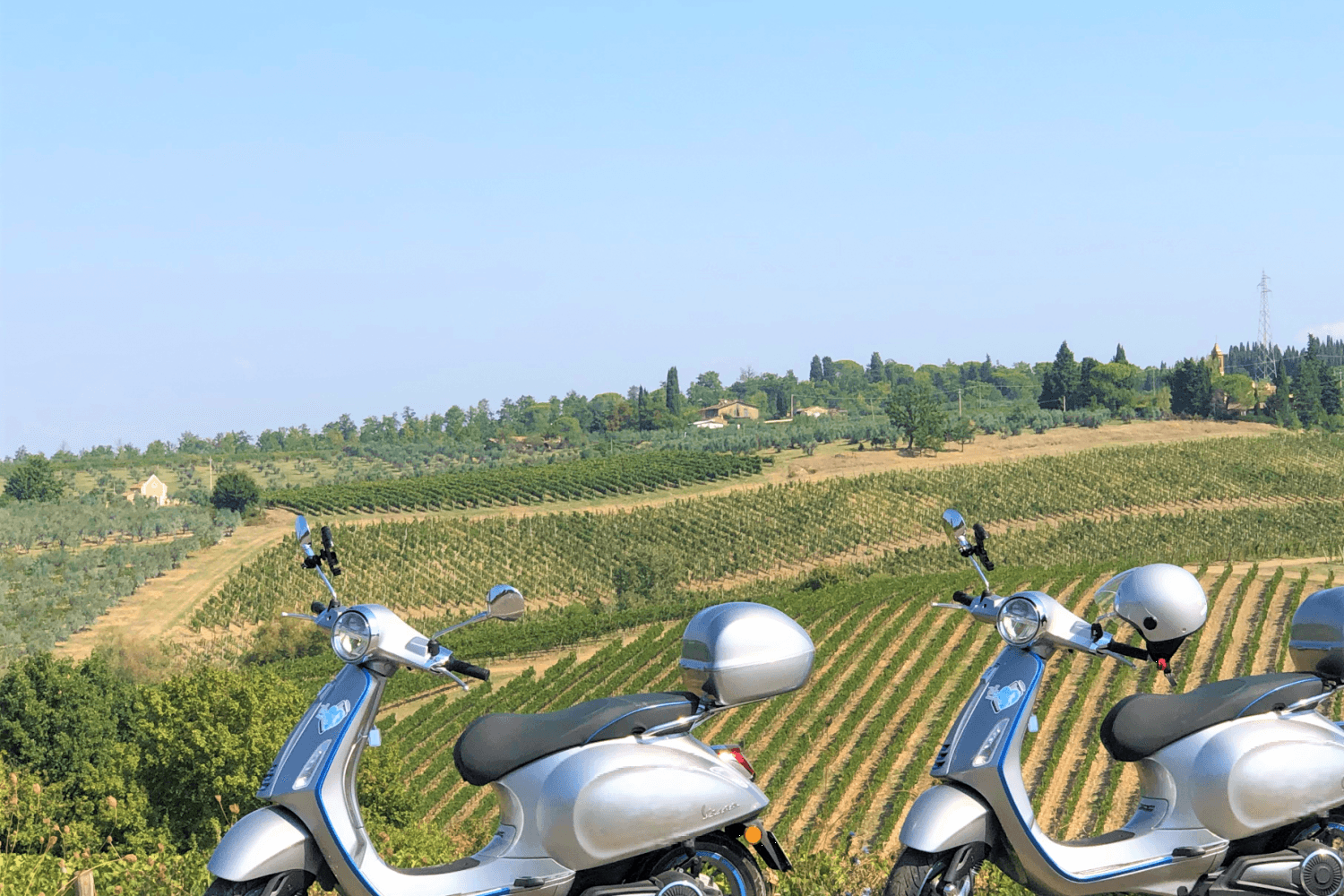 Explorando Chianti en Vespa eléctrica - Imagen 1