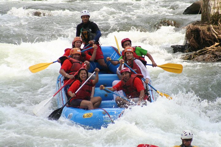 Aventura de dia inteiro com tirolesa e rafting, com almoço incluído, saindo de San José. - Imagen 1