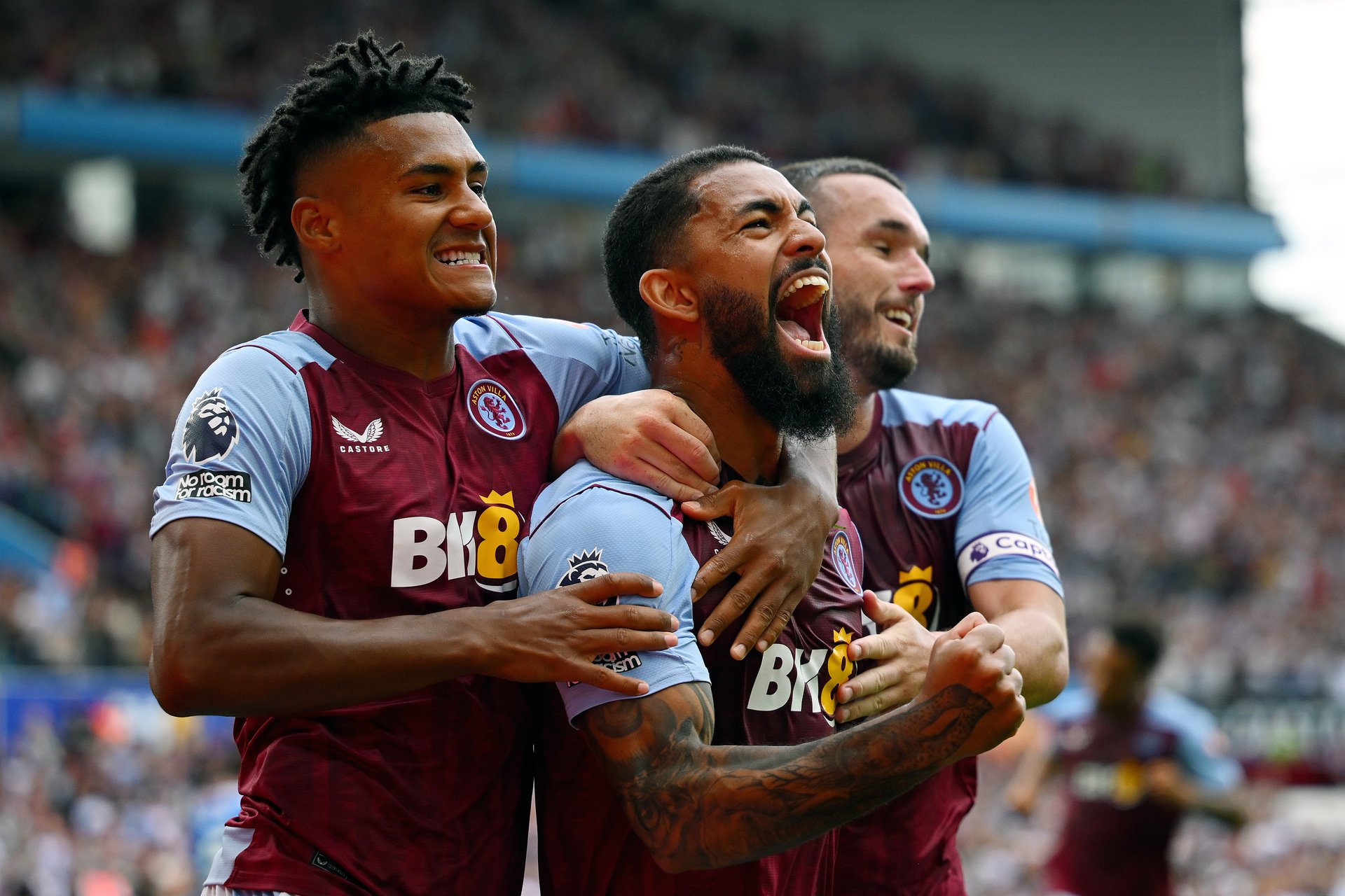 Disfruta del mejor fútbol: Aston Villa - Imagen 1