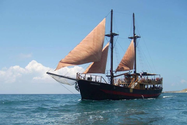 Cruzeiro de barco Jolly Roger saindo de Pafos - Imagen 1