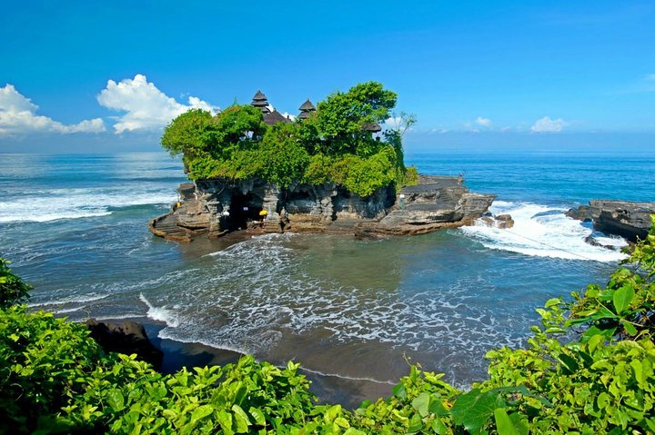 Private Tour: Bali's Sea Temple and Sunset on Canggu Beach - Imagen 1