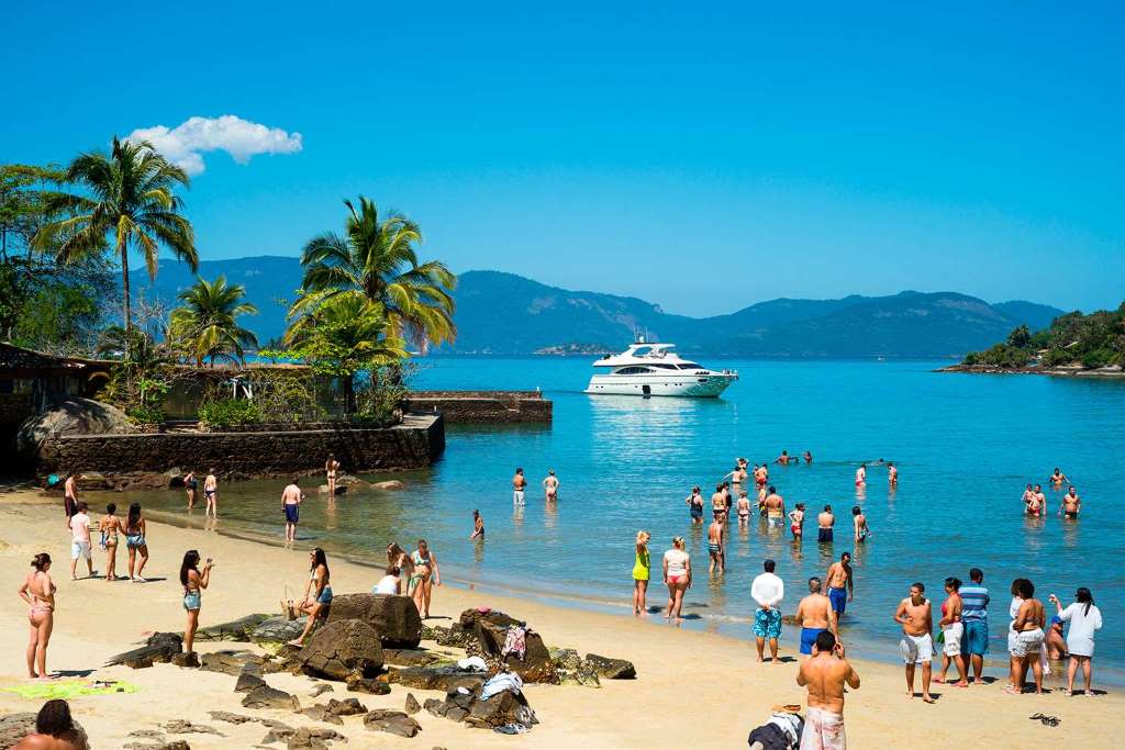 Excursión de un día a Angra dos Reis e Ilha Grande con goleta y almuerzo opcional - Imagen 1