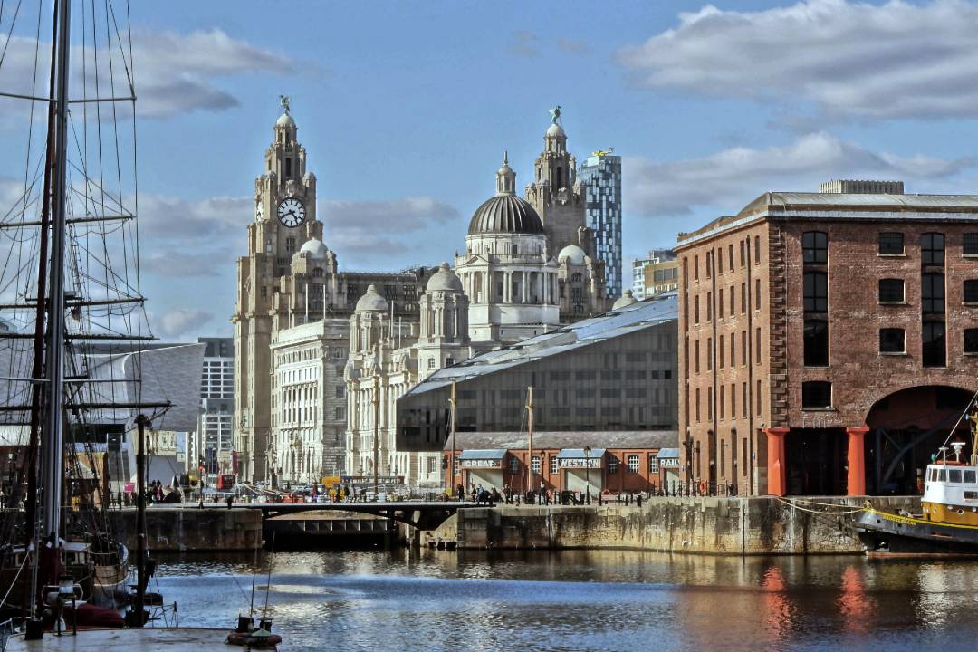Liverpool en tren con visita al estadio de Liverpool - Imagen 1