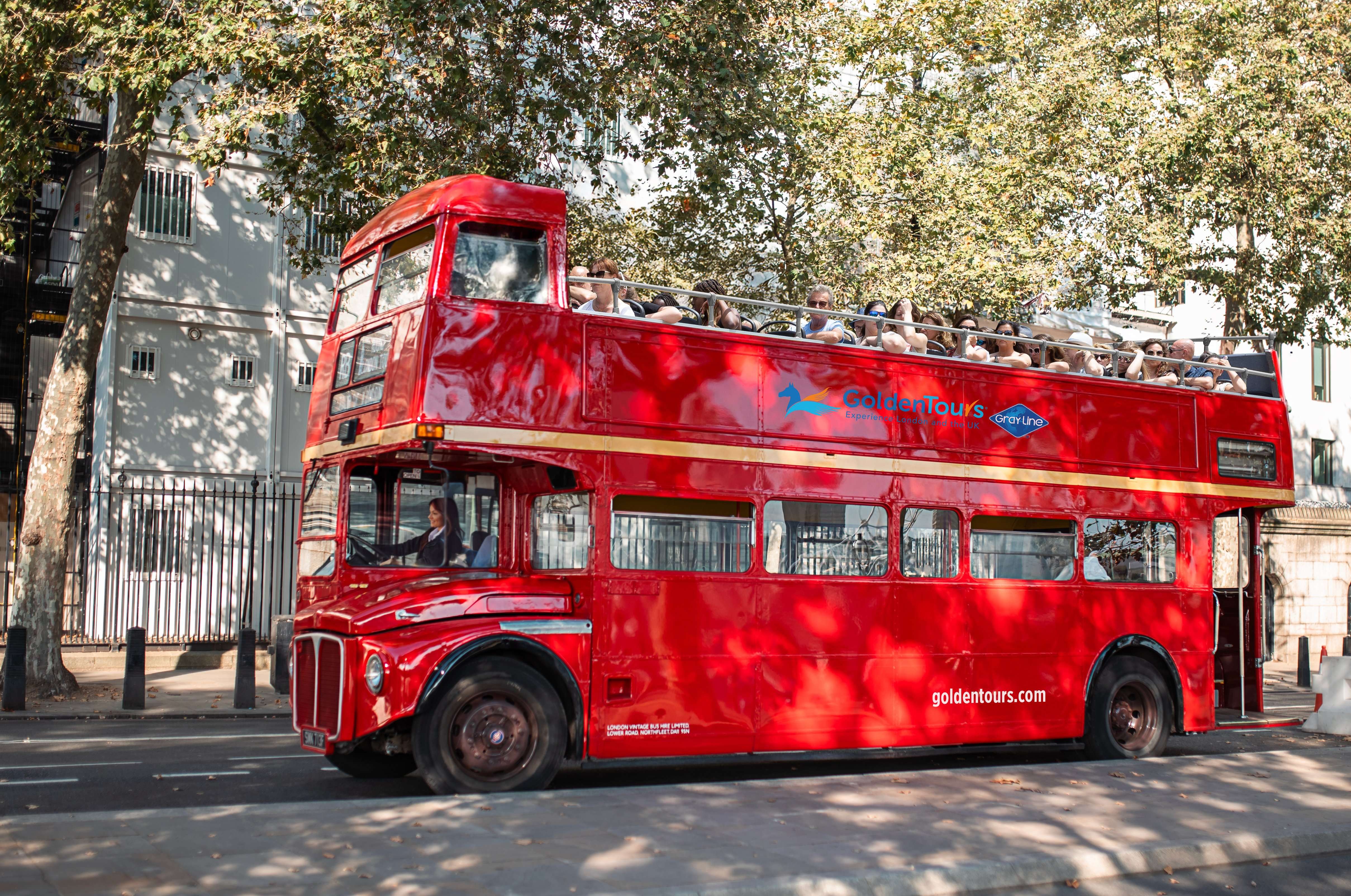 El mejor recorrido en autobús Routemaster de Londres con guía en directo - Imagen 1