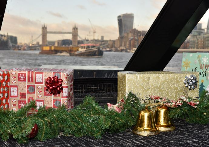 Crucero turístico el día de Navidad por el río Támesis - Imagen 1