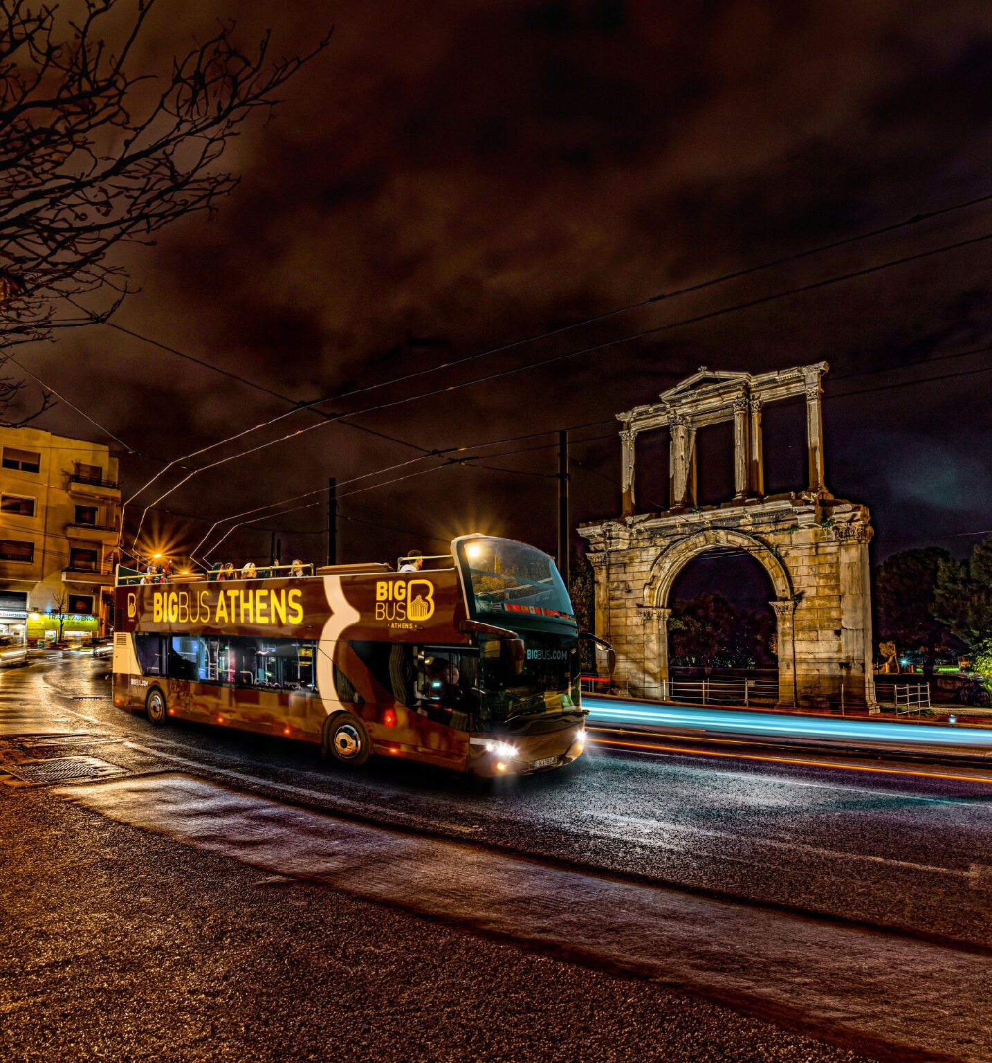 Recorrido panorámico nocturno de 50 minutos por Atenas en autobús Big Bus - Imagen 1