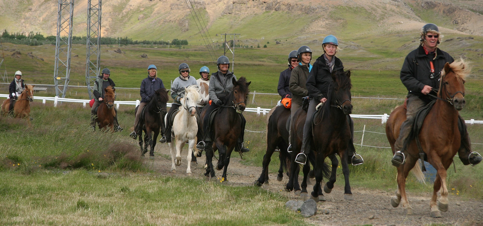 Paseos a caballo y Círculo Dorado - Imagen 1