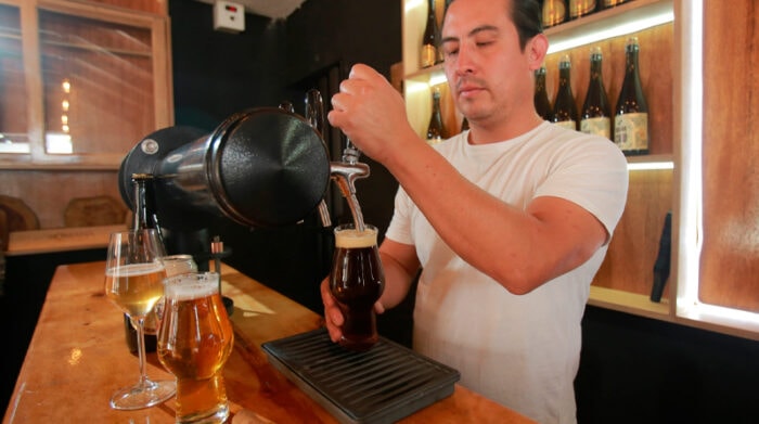 Quito Beer Tour for 2 people - Imagen 1