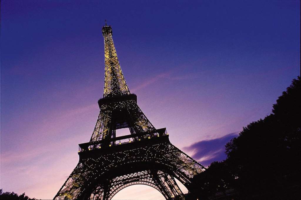 Tour de Iluminación nocturna en Paris y 2do piso Torre Eiffel - Imagen 1
