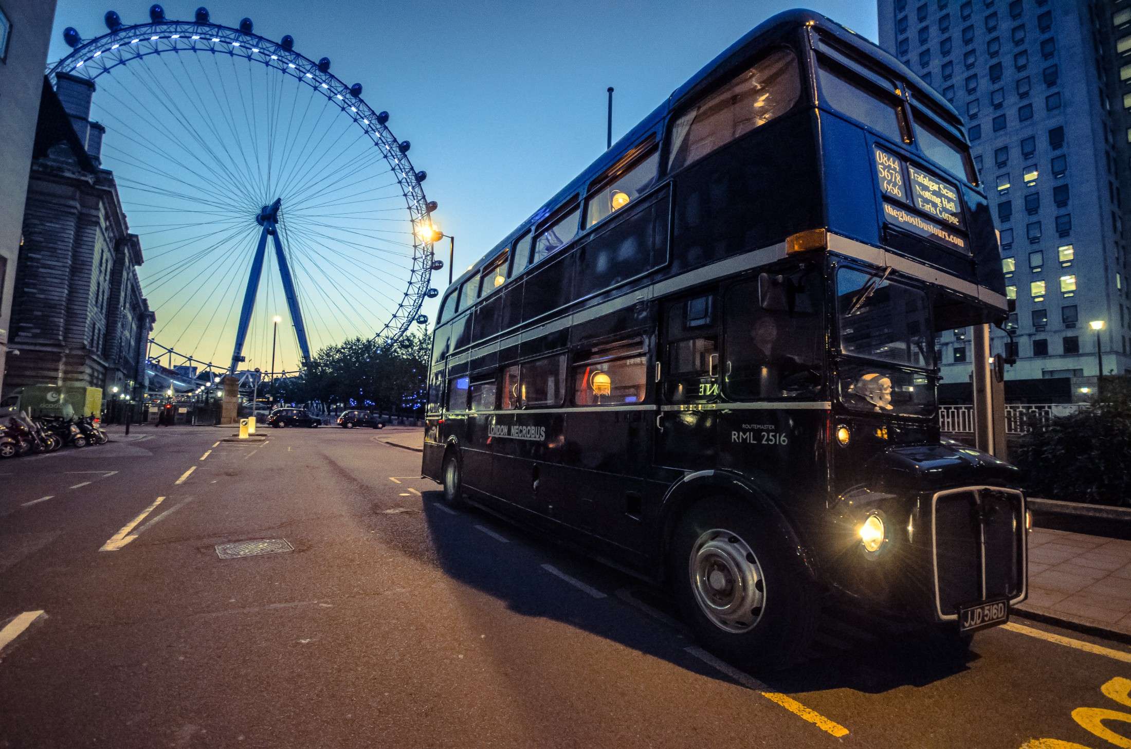 Ghost Bus Tours - Autobús fantasma - Londres - Imagen 1