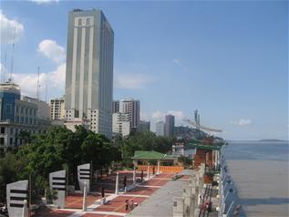 Traslado Compartido Ida o Vuelta Aeropuerto Guayaquil/Hotel - Imagen 1