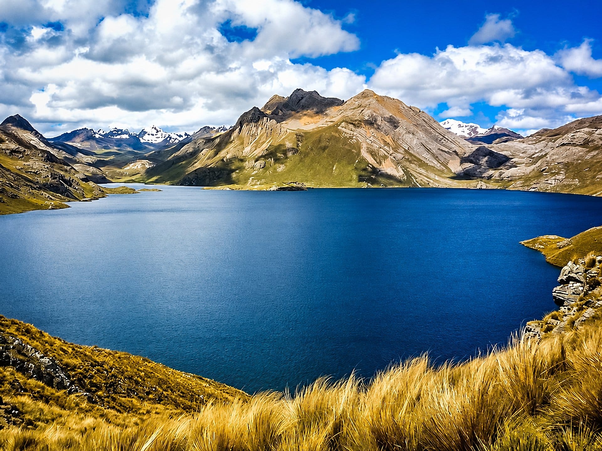 Lim-09 : Marcapomacocha - Lakeside Route