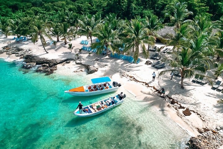 Aventura de Lancha na Ilha Saona - Almoço, Vida Selvagem e Piscinas Naturais