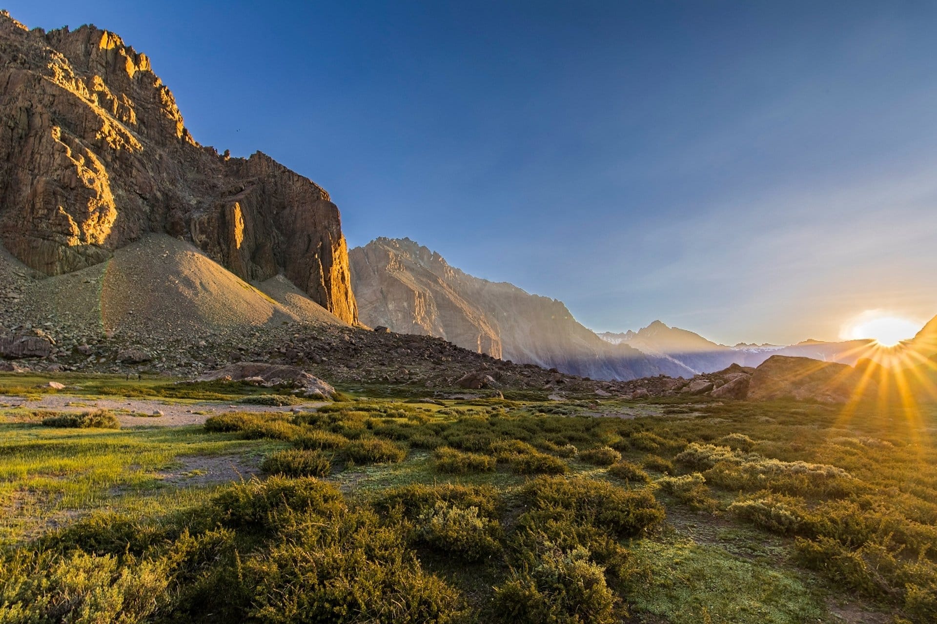 Cajón del Maipo Sunset: Embalse del Yeso