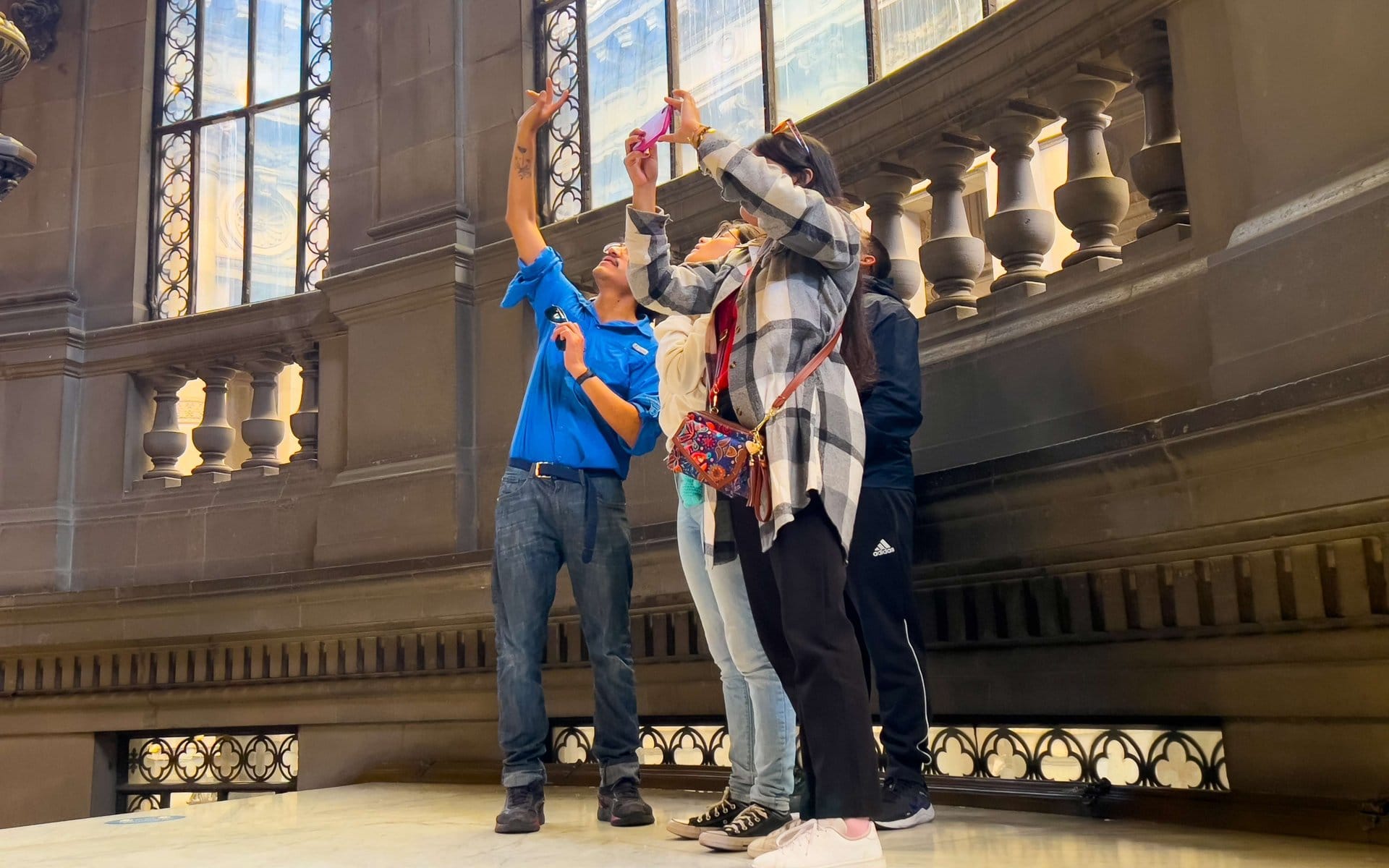 Palaces & Historical Buildings Walking Tour