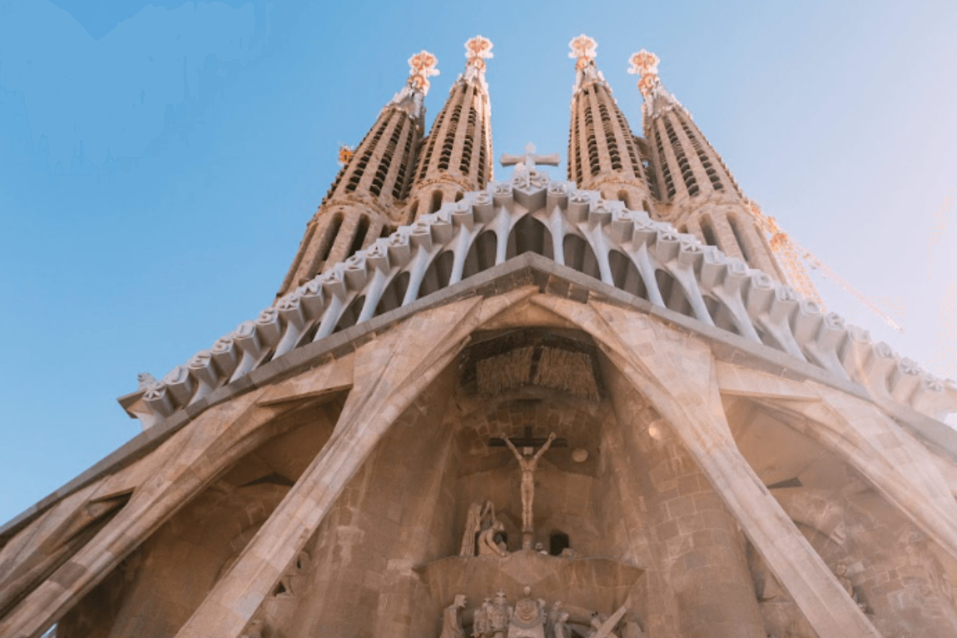 Sagrada Familia guiada en grupo reducido