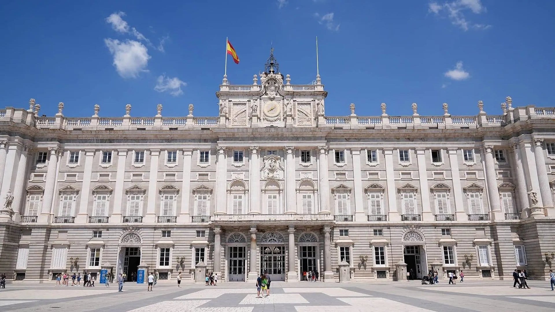 Madrid Highlights and Royal Palace Tour