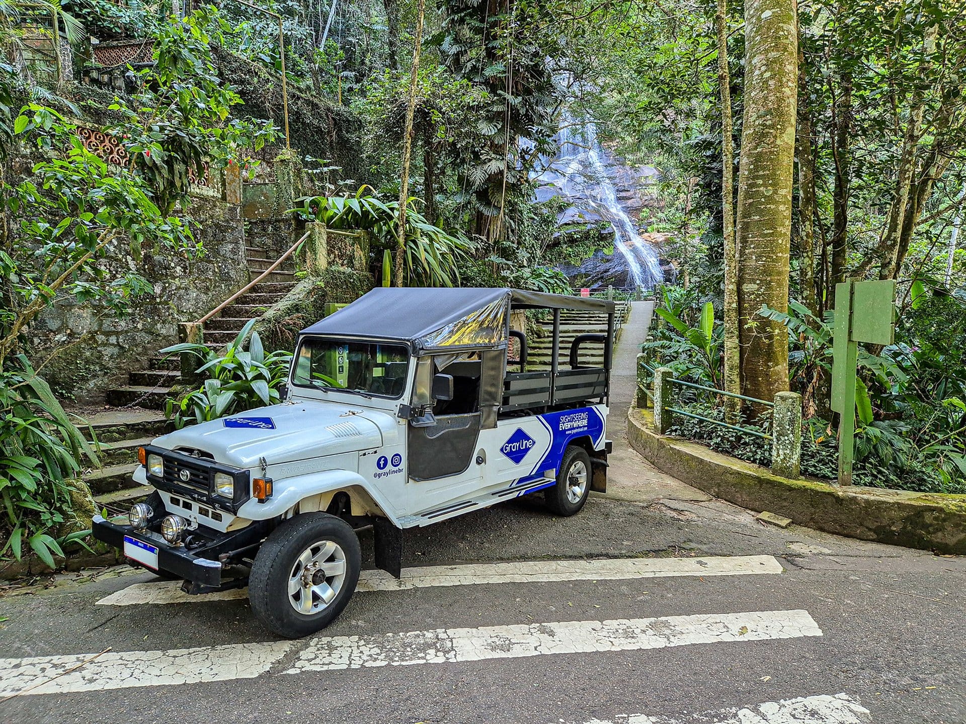 Jeep Adventure in Tijuca National Park